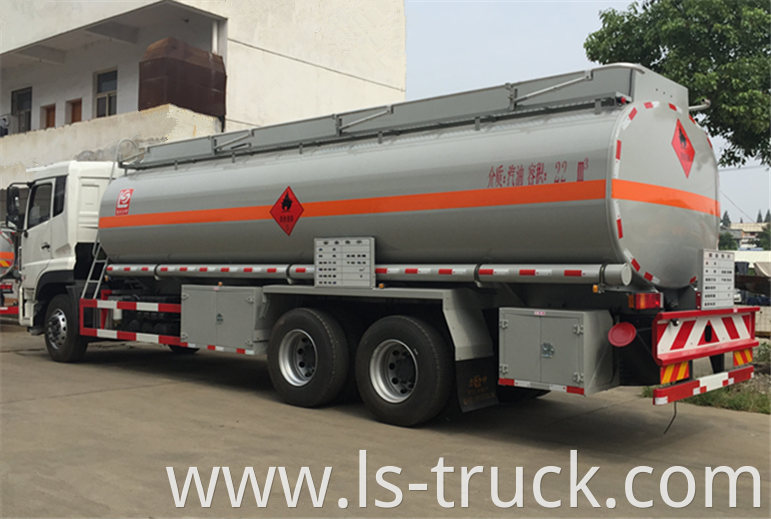 Big capacity oil tanker truck for sale